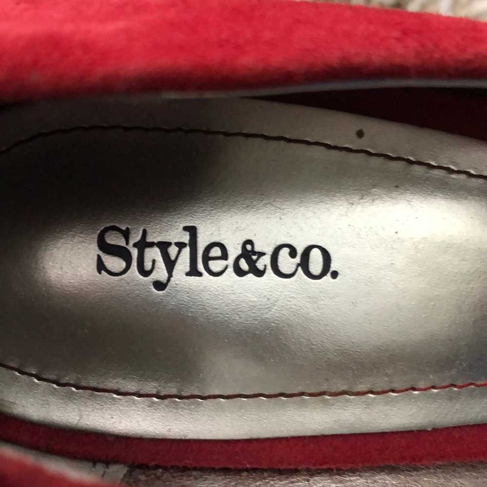 Heels - Picture 4 of 4